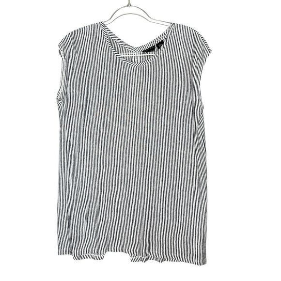 Tahari Tops - Tahari Women's Size Medium Blue White 100% Linen Top Tunic Tee Shirt T Striped